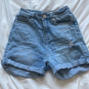 Light wash distressed shorts